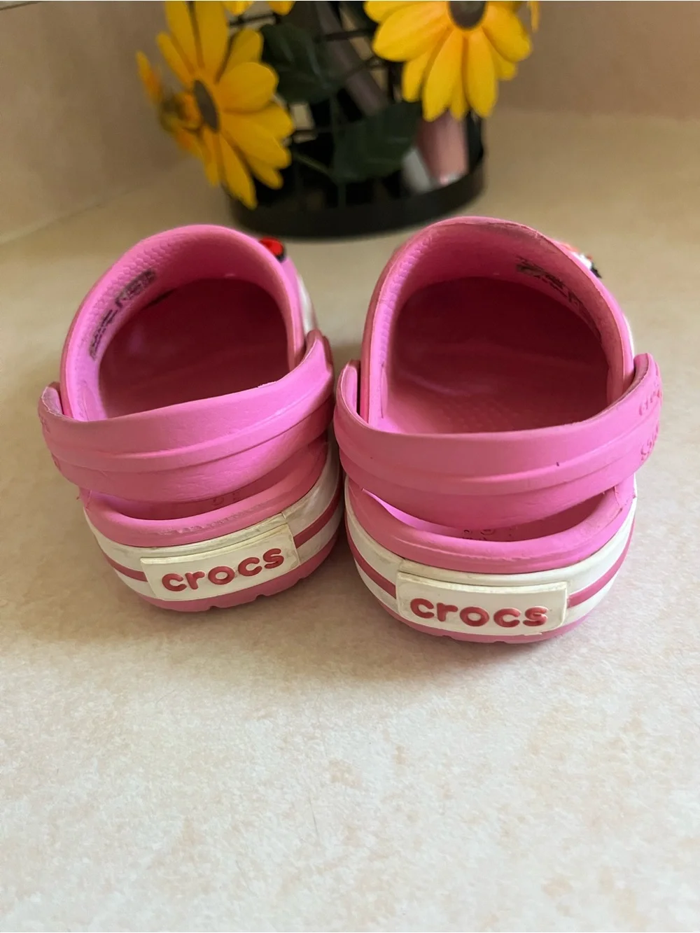 CROCS Kids Pink Clog with Charms Size 4C - Picture 5 of 6